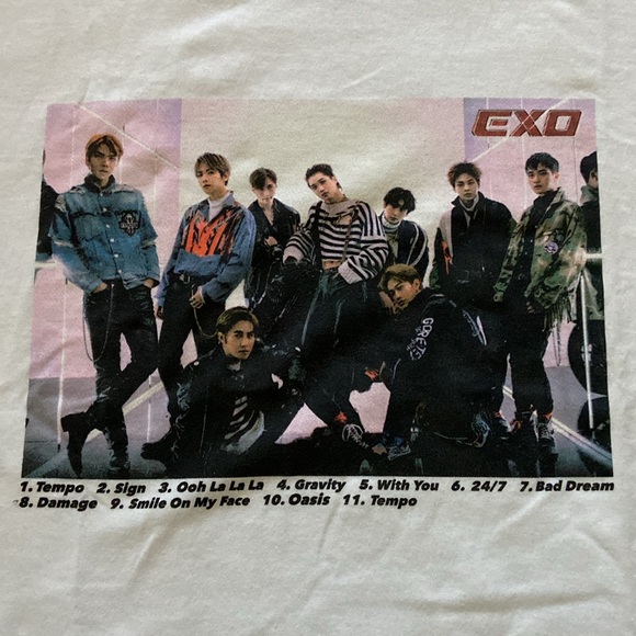 NWT EXO KPop Room Group Pic Graphic Band tee shirt Size XL - Picture 2 of 5